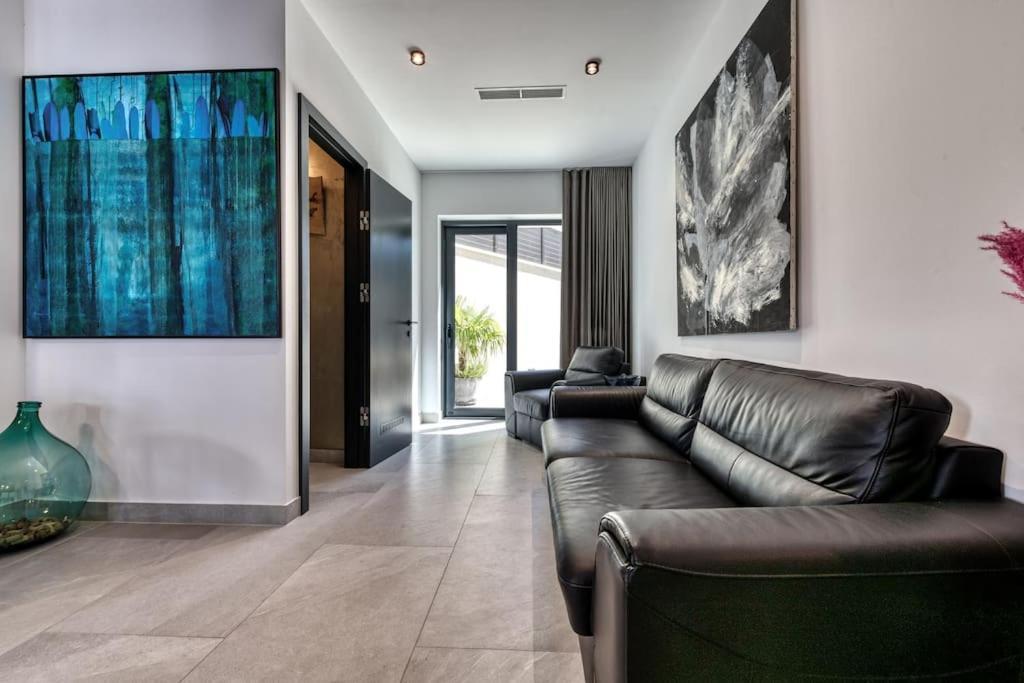 דוברובניק Apartment One B With Heated Private Pool מראה חיצוני תמונה