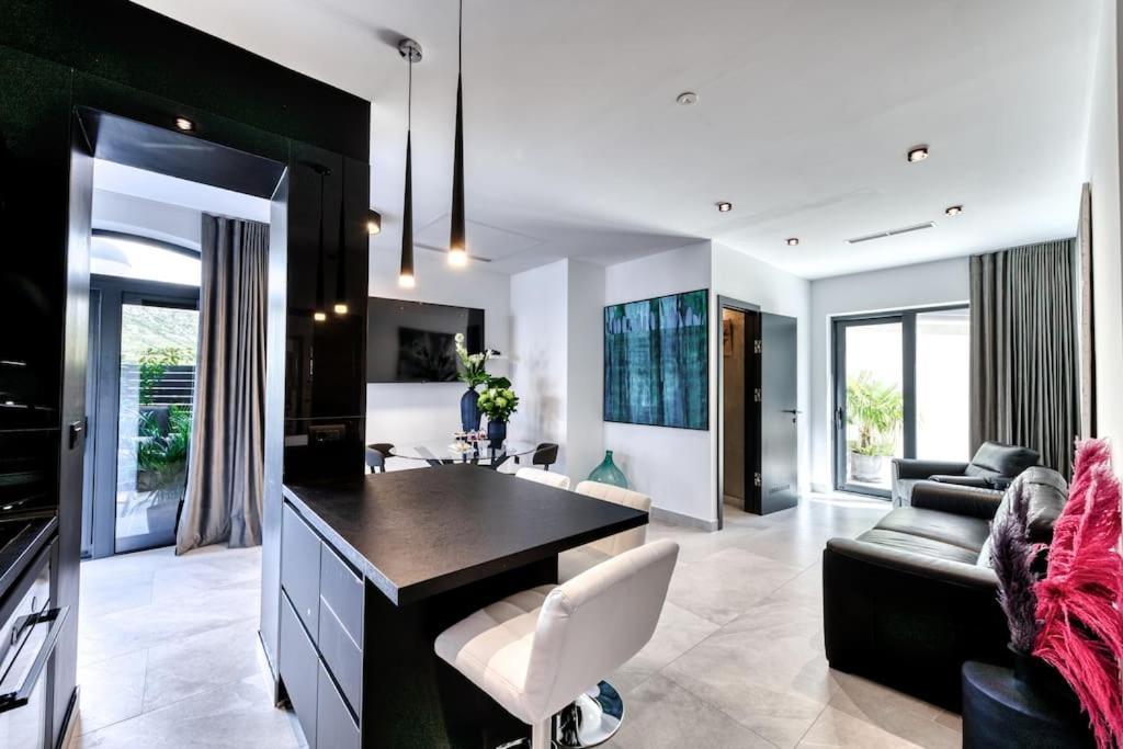 דוברובניק Apartment One B With Heated Private Pool מראה חיצוני תמונה