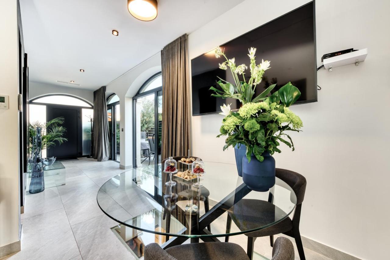 דוברובניק Apartment One B With Heated Private Pool מראה חיצוני תמונה